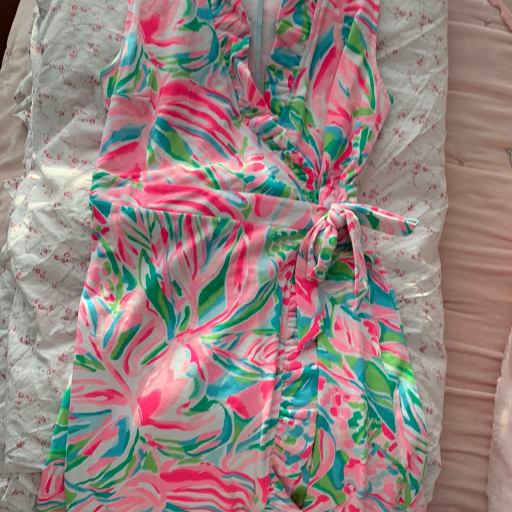 Lilly Pulitzer Wrap Dress Terry Cloth Interior, Size XS, Worn Once, A-Line fit💗
